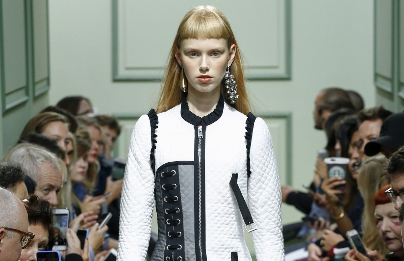 London Fashion Week: Показ J.W. Anderson Spring/Summer 2017