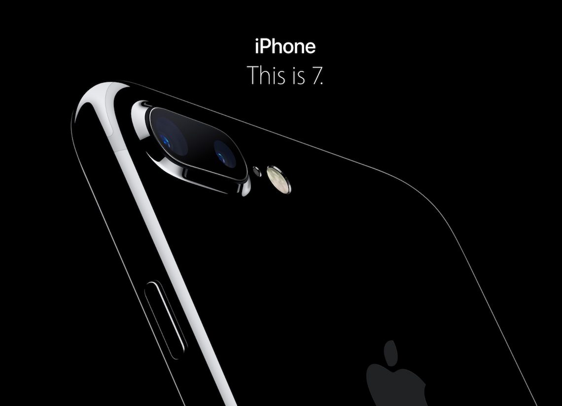 Глянцевый и матовый: Apple показала новый iPhone 7