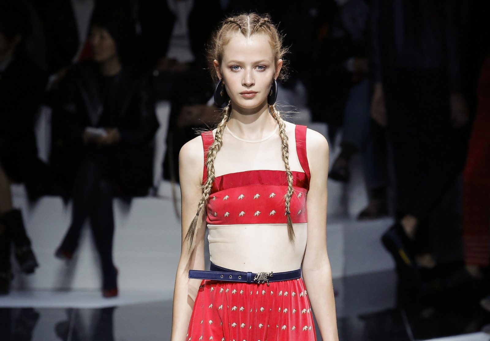 Показ Emporio Armani S/S'17 в Париже