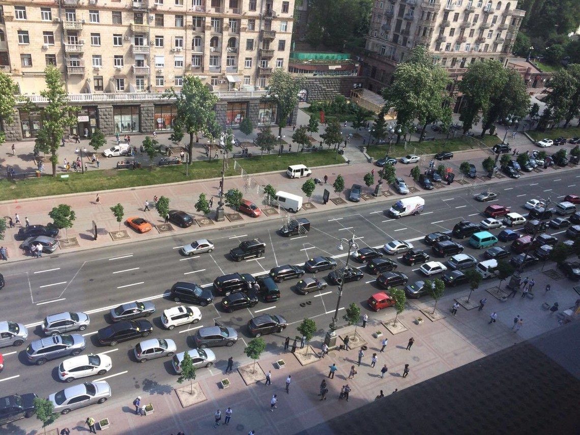 Одежда vs еда: Крещатик меняет формат