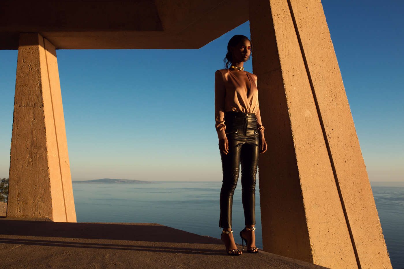 Праздничная коллекция одежды Missguided в объективе Саши Самсоновой