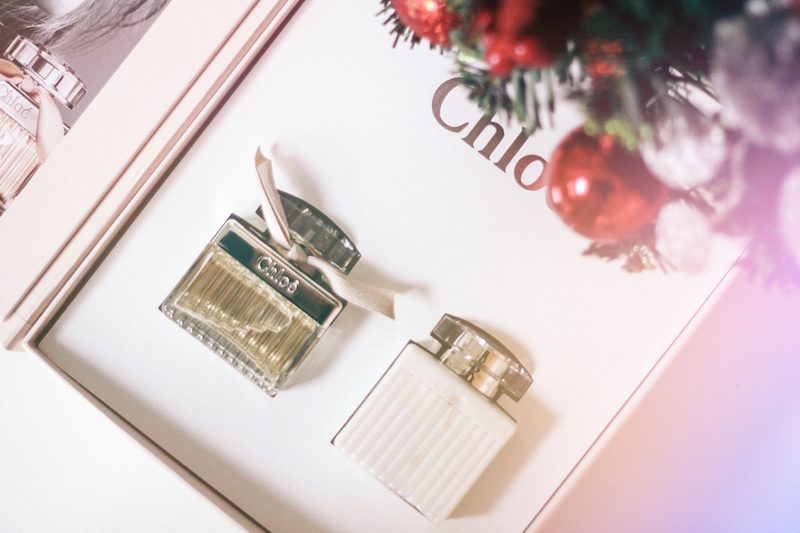 Chloé представили волшебный новогодний ролик своей парфюмерной линии