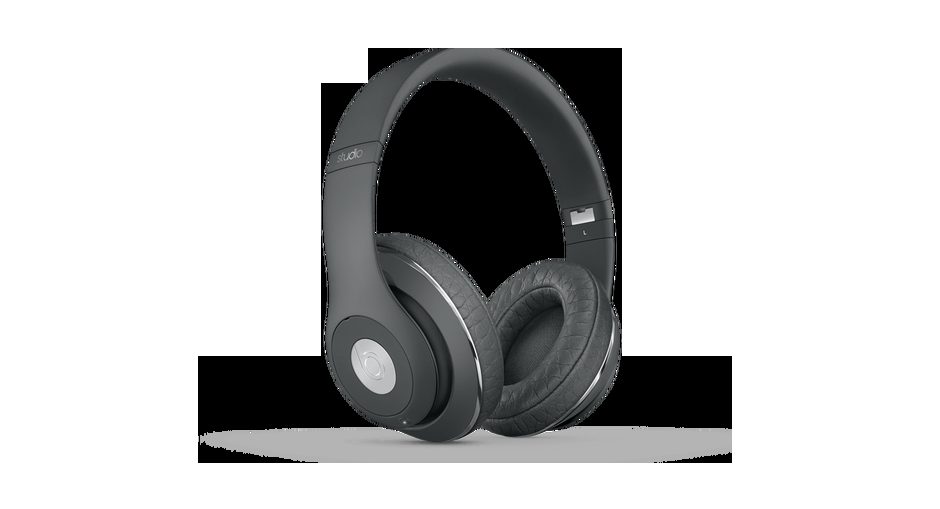 Александр Вэнг разработал дизайн наушников совместно с компанией Beats