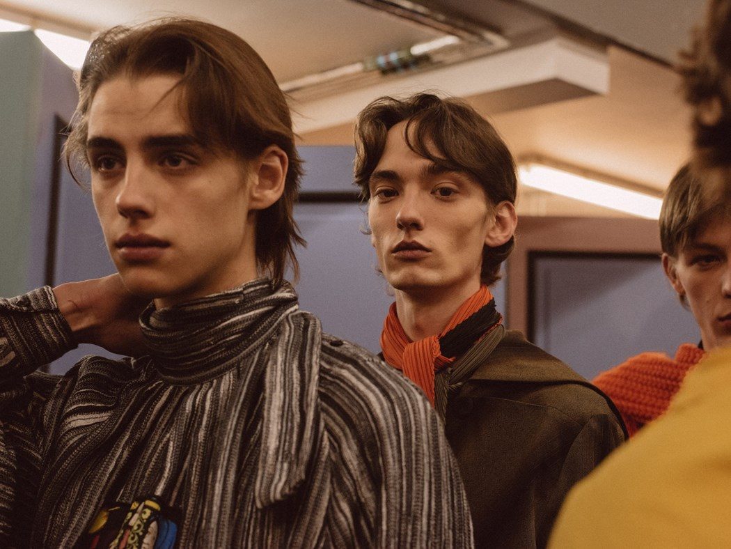 Современные рыцари на мужском показе J.W.Anderson A/W'17 в Лондоне