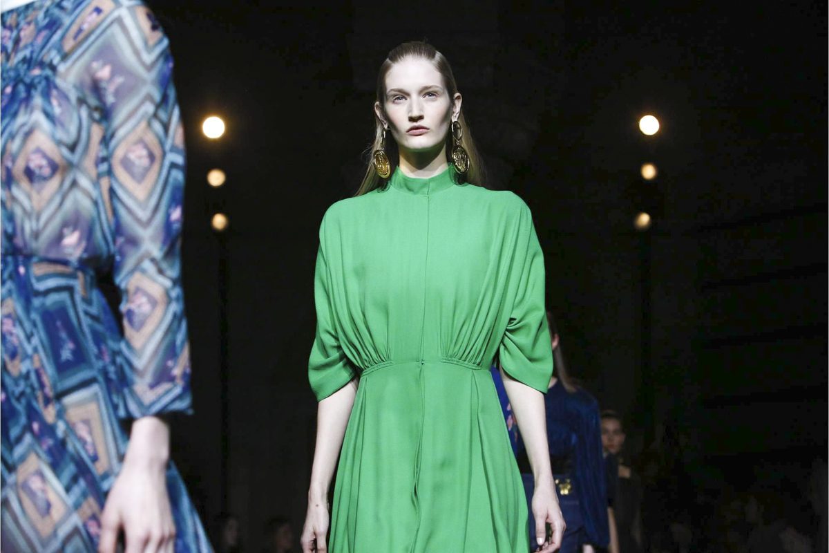 Живописные розы в коллекции Emilia Wickstead FW 17-18