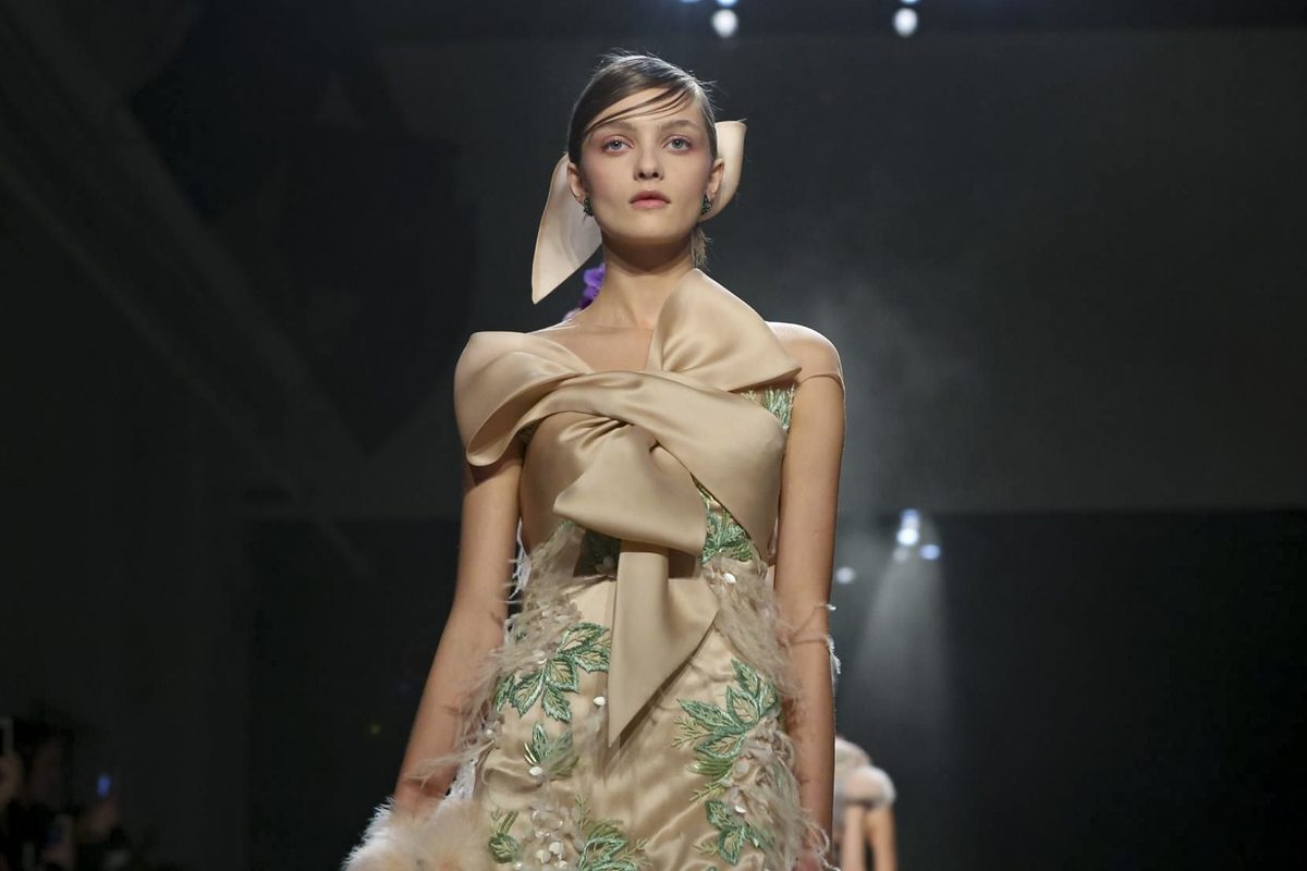 Элегантные вечерние платья в коллекции Marchesa FW 17-18