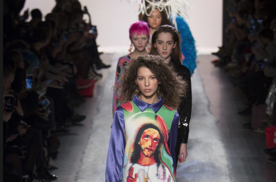 Майкл Джексон, Элвис Пресли и Иисус Христос в коллекции Jeremy Scott FW 17-18