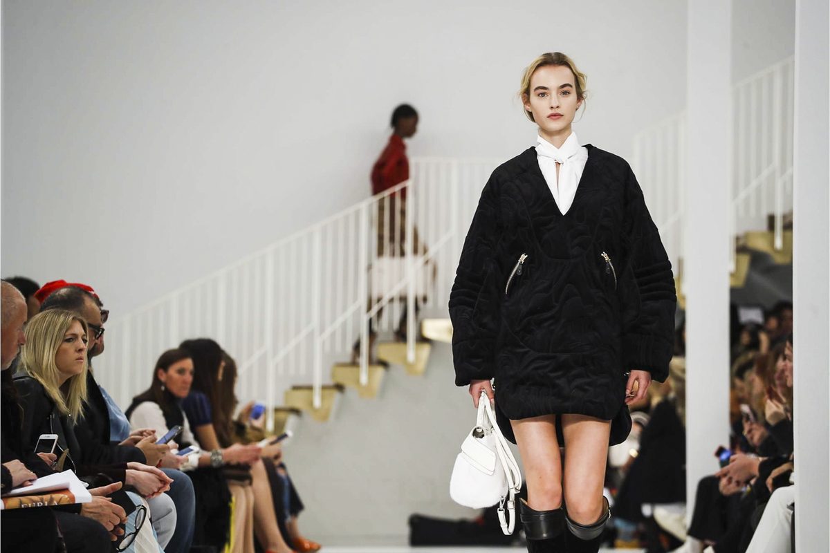 Обилие кожи в коллекции Tod's FW 17-18