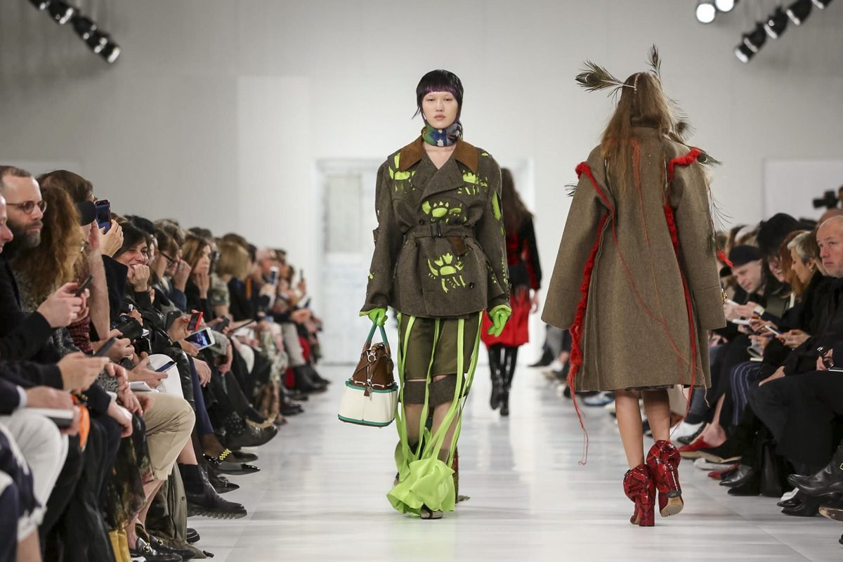 Цветная пряжа в коллекции Maison Margiela FW 17-18