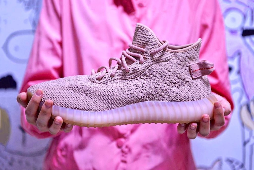 Канье Уэст и adidas Originals представили новую пару Yeezy Boost