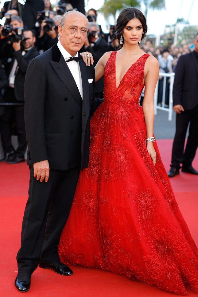 CANNES, FRANCE - MAY 17: Fawaz Gruosi and Sara Sampaio attend the "Ismael's Ghosts (Les Fantomes d'Ismael)" screening and Opening Gala during the 70th annual Cannes Film Festival at Palais des Festivals on May 17, 2017 in Cannes, France. (Photo by Andreas Rentz/Getty Images)