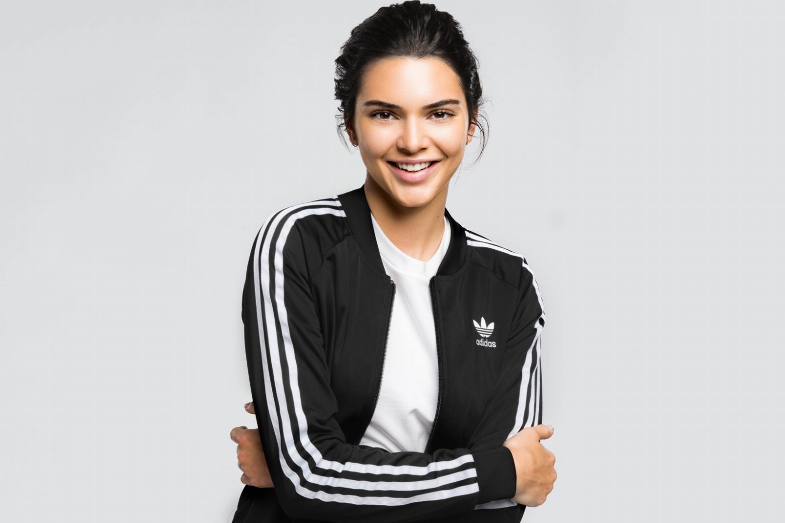 Никаких каблуков: Кендалл Дженнер стала амбассадором adidas Originals