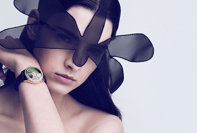 Чистота образа в новой съемке наручных часов для журнала Dior Magazine