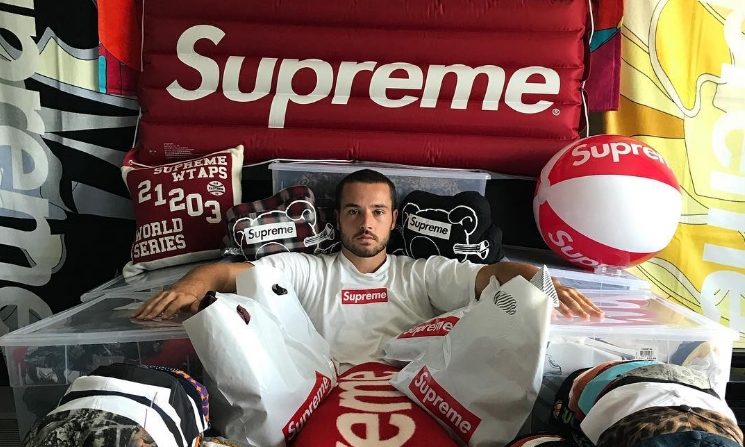Фанат Supreme собрал коллекцию одежды на сумму в $50,000