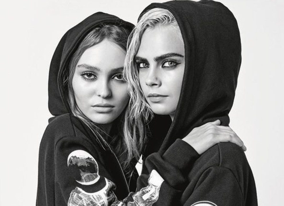 Собираемся в космос с Карой Делевинь, Лили-Роуз Депп и Chanel
