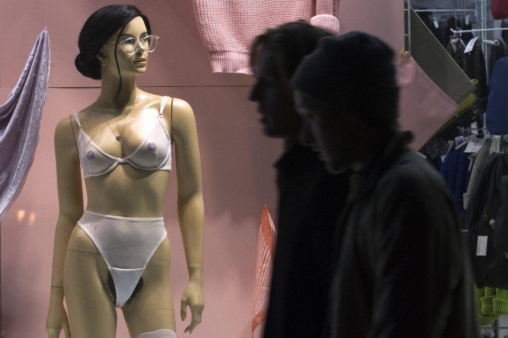 american-apparel-vitrina-52d901820ff23