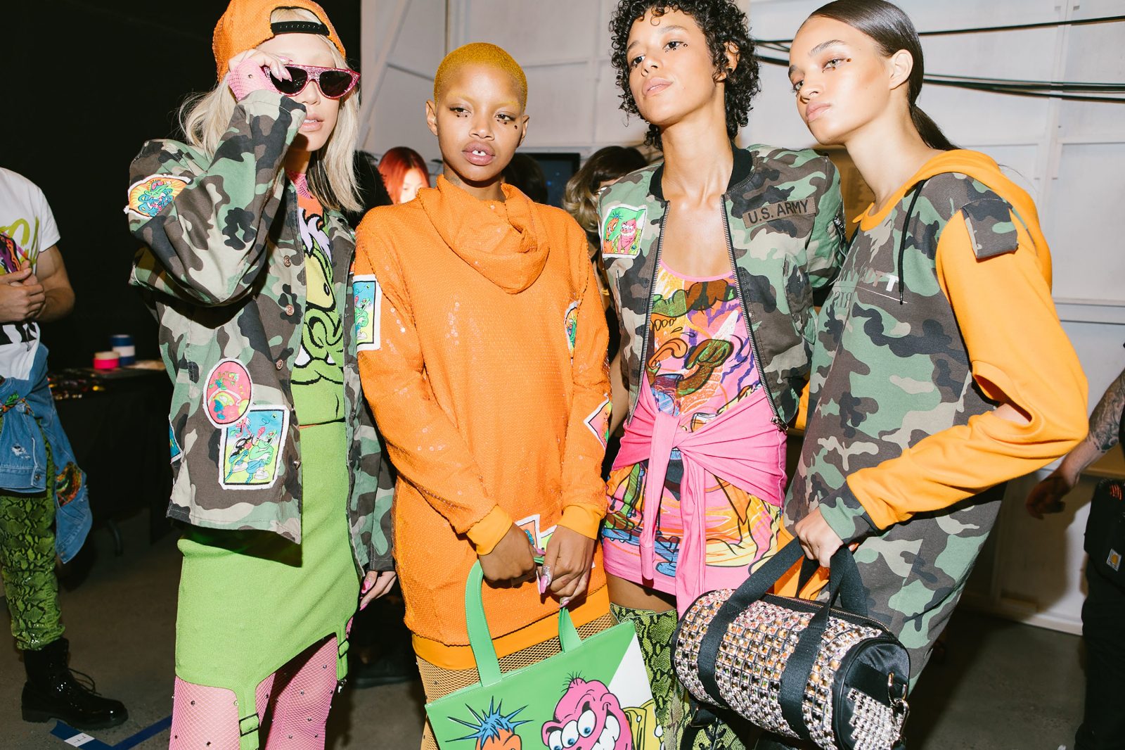 Назад в будущее: монстры, рейв и стразы в коллекции Jeremy Scott SS'18
