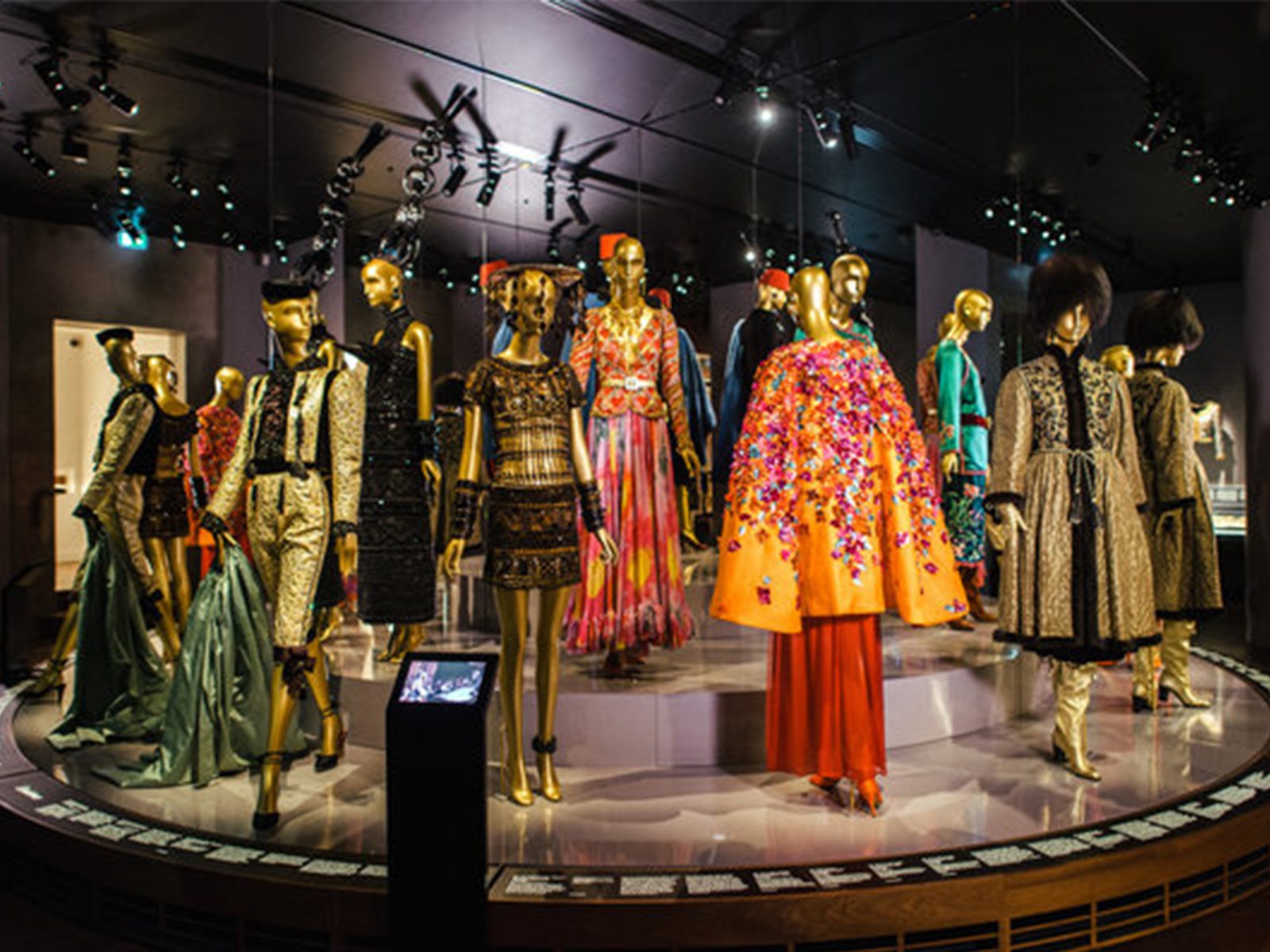 В честь Yves Saint Laurent откроют музей в Париже
