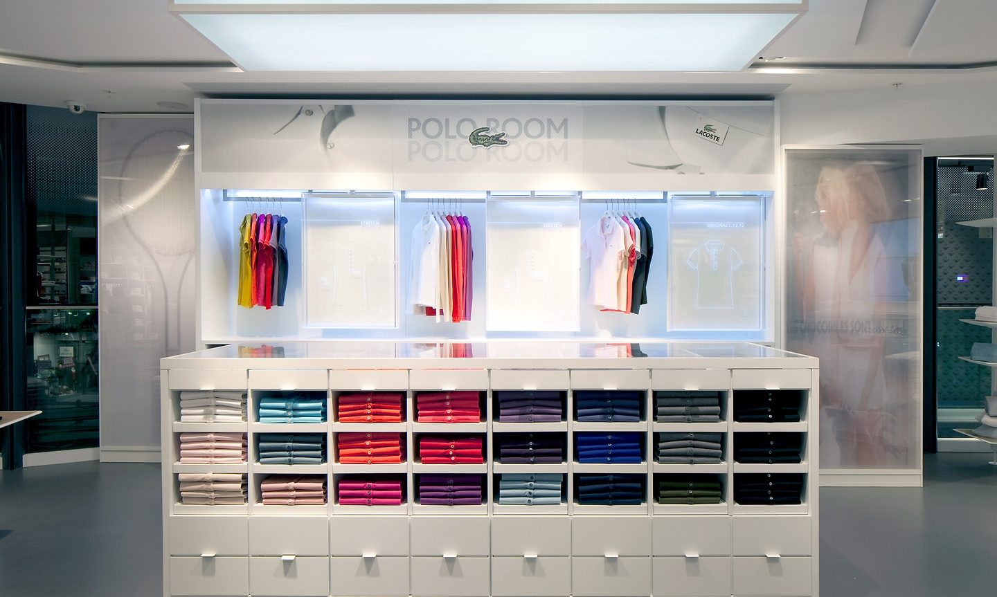 Как выглядит новый концепт монобрендов Lacoste?