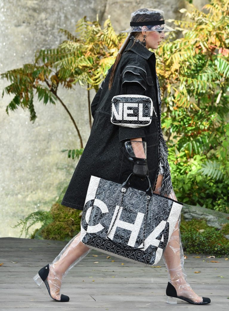 Chanel : Runway - Paris Fashion Week Womenswear Spring/Summer 2018