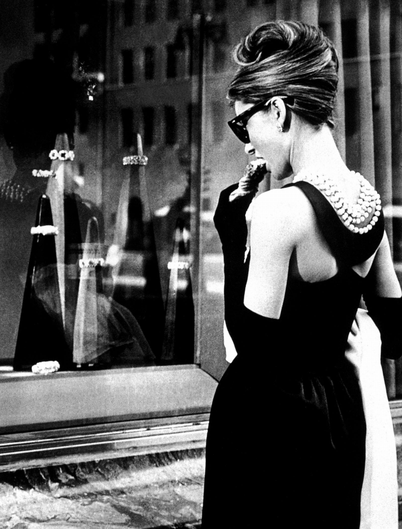 Audrey Hepburn, Breakfast at Tiffany's (1961) starring George Peppard