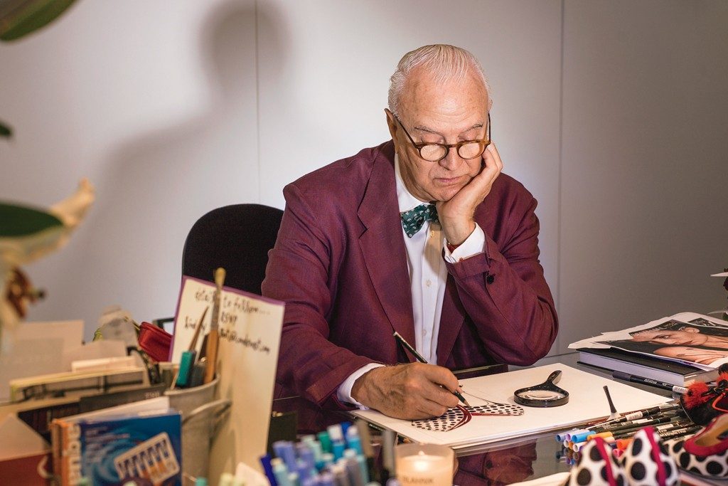 Manolo Blahnik помог создать коллекцию обуви молодому бренду