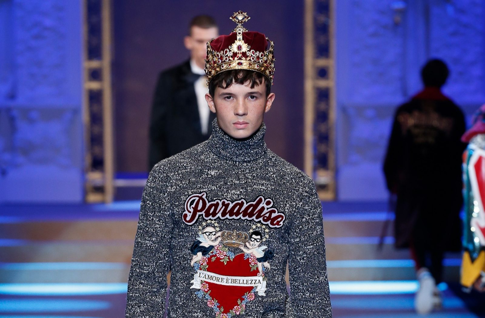 Король для миллениалов в мужской коллекции Dolce & Gabbana Fall 2018