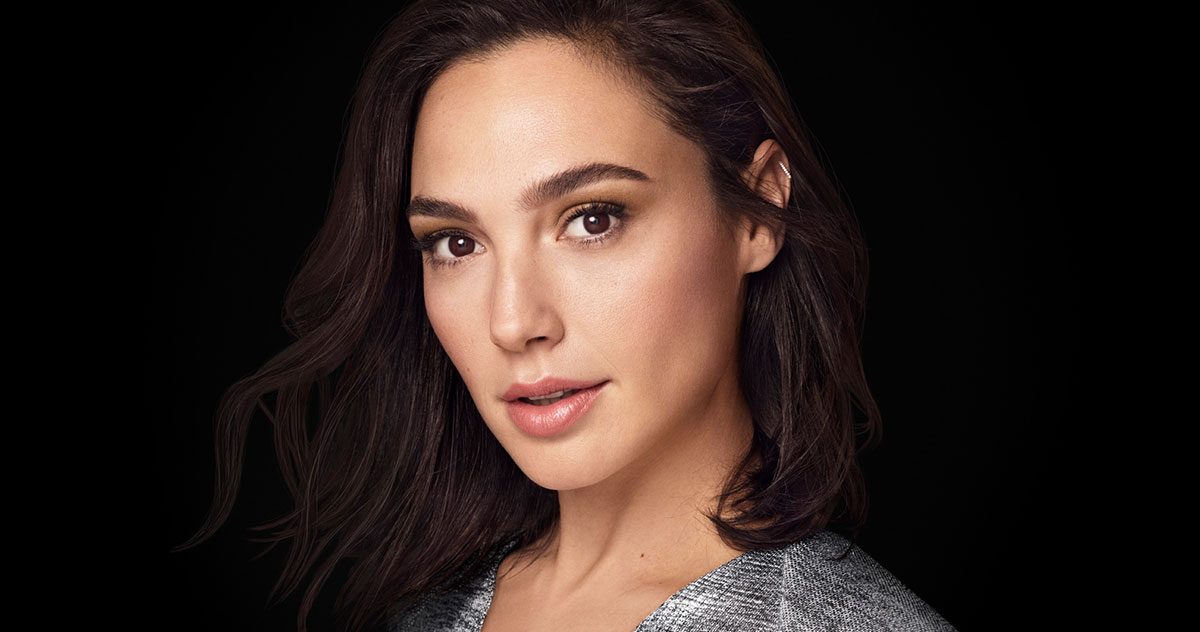 Галь Гадот стала новым амбассадором Revlon