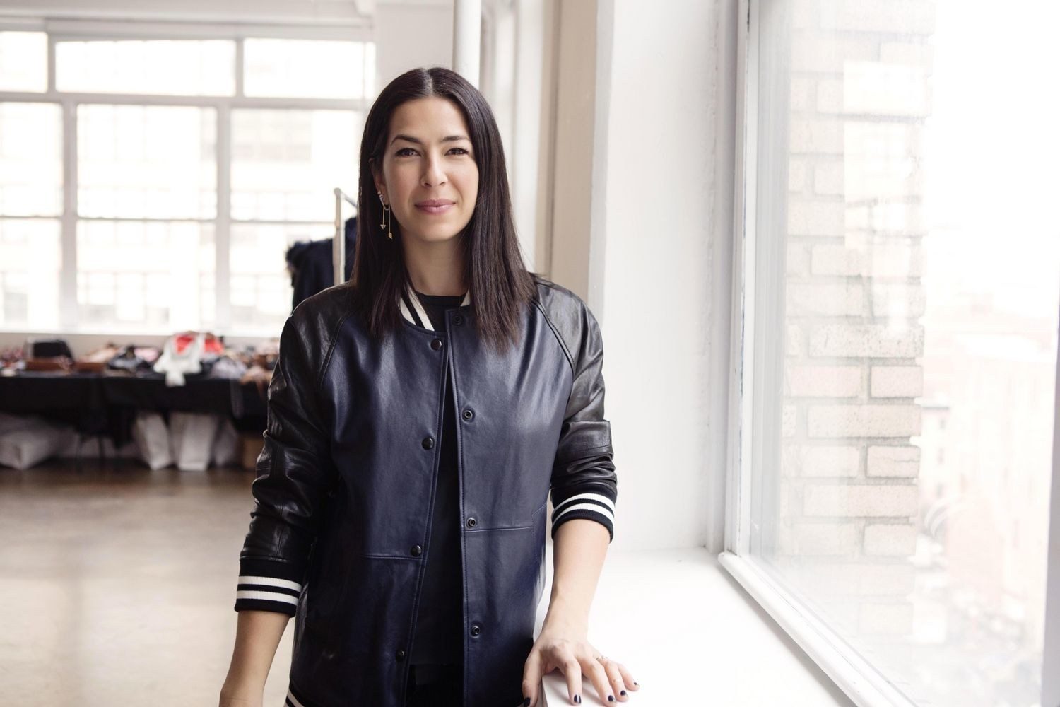 Бренд Rebecca Minkoff отказался от показа в пользу социального проекта