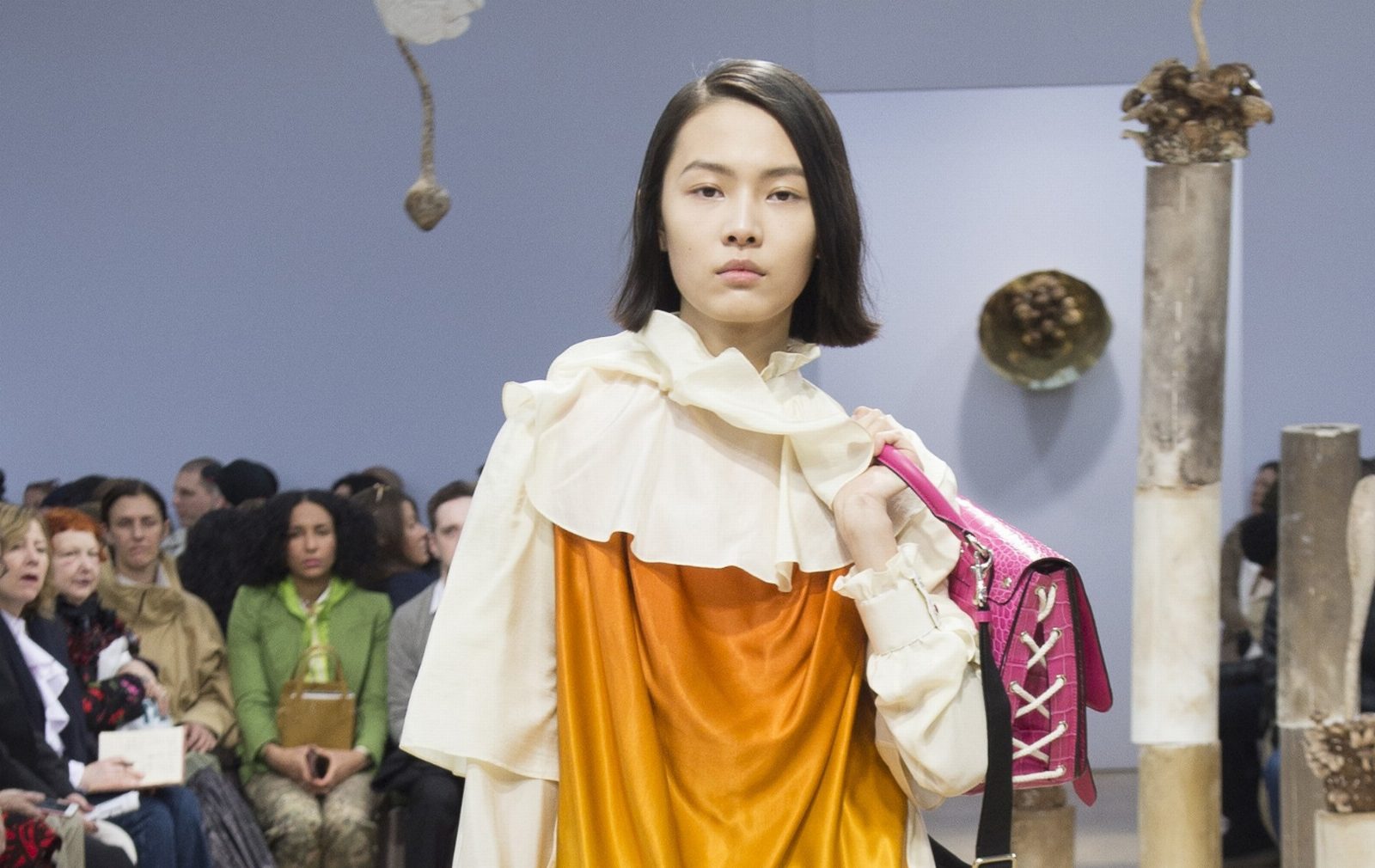 Выходя за рамки: коллекция J.W. Anderson FW'18/19 в Лондоне