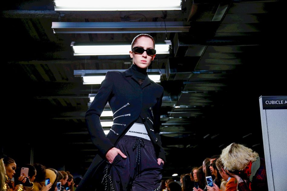 Неумолимая girlboss: коллекция Alexander Wang FW'18/19