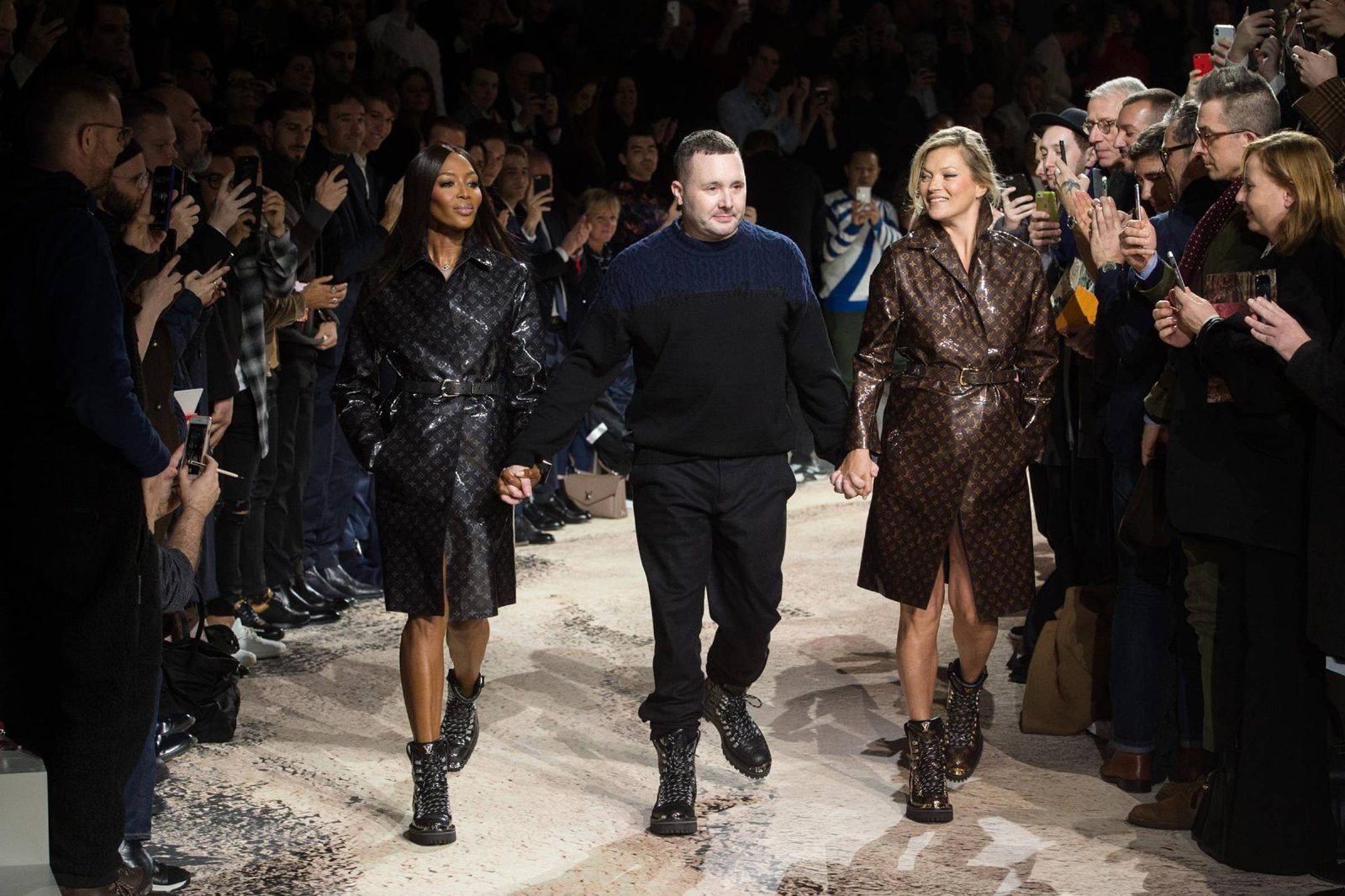 Бывший креативный директор мужской линии Louis Vuitton Ким Джонс создал коллекцию для демократичного бренда