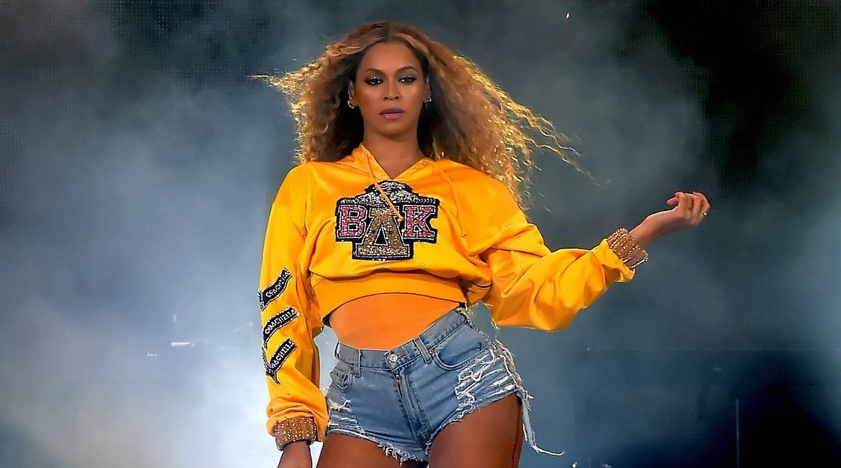 Наряды какого бренда Бейонсе выбрала для выступления на Coachella?