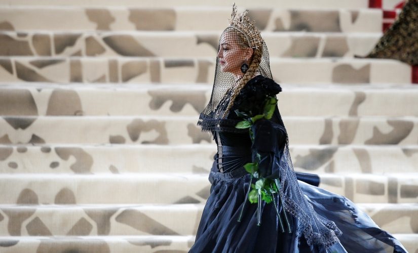 Смотрим, как Мадонна выступила на Met Gala 2018
