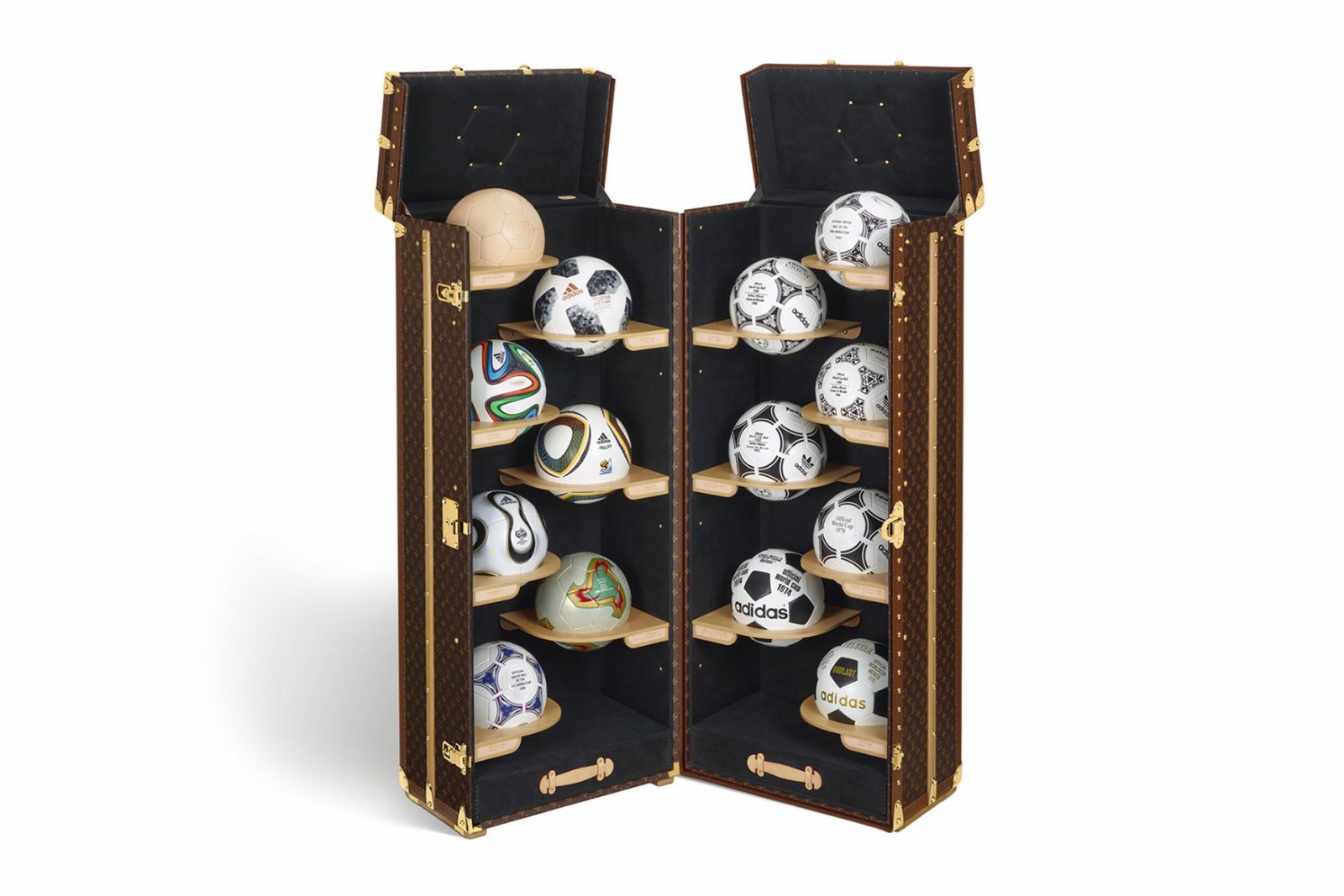louis-vuitton-2018-fifa-world-cup-trophy-case-3