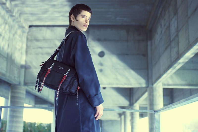 Prada рассказал о «нейлоновой ферме» с помощью мини-сериала