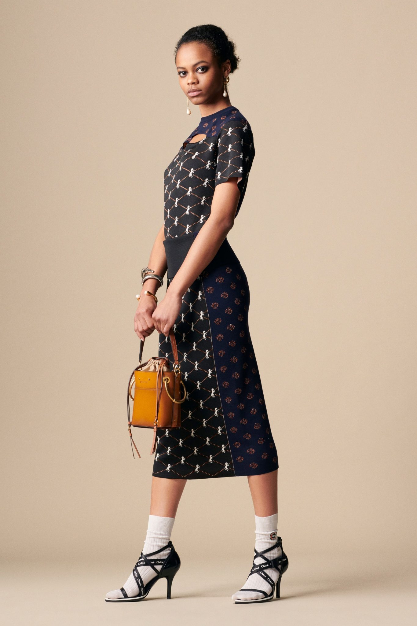 00017-chloe-vogue-resort-2019-pr