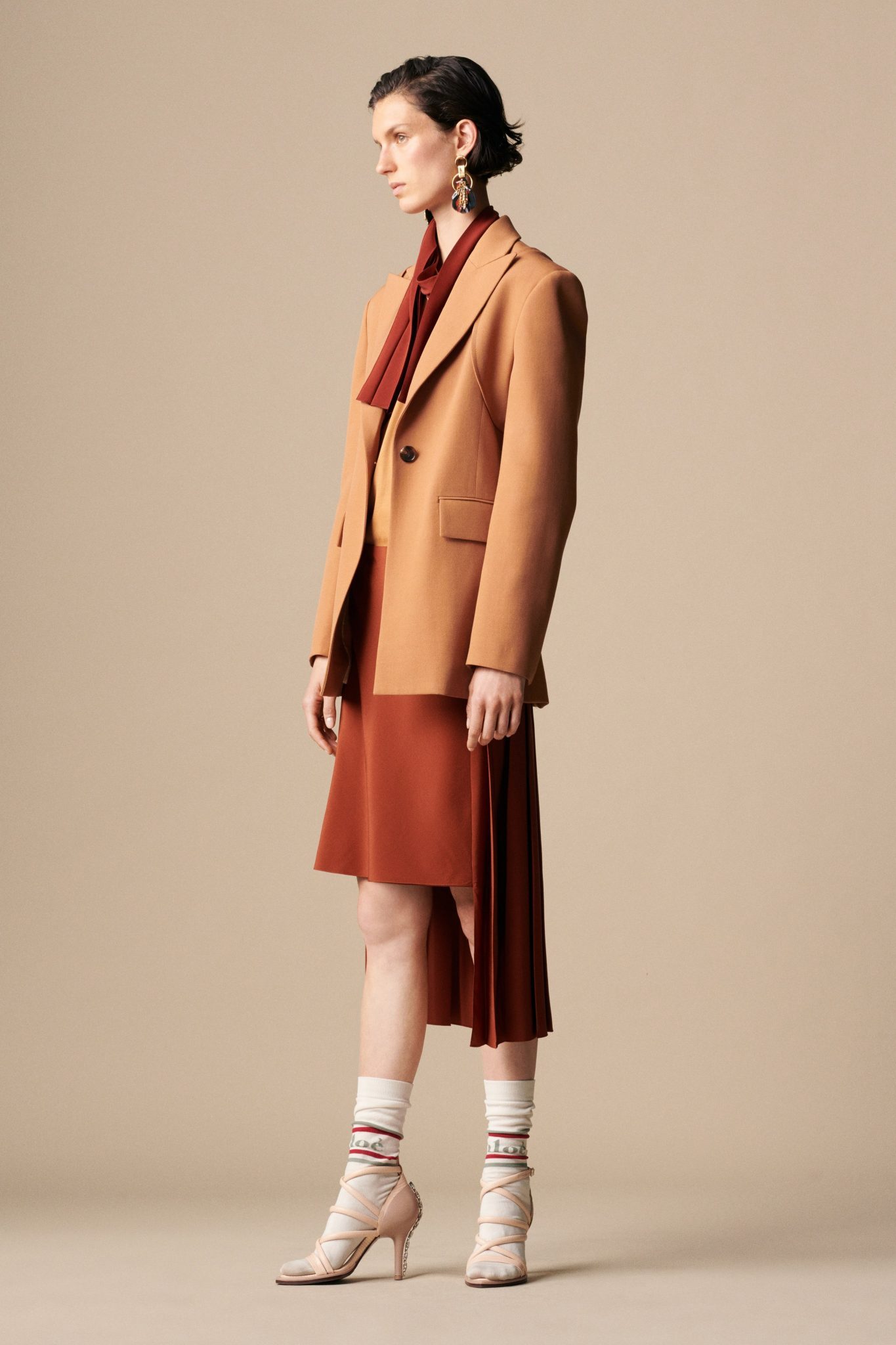 00023-chloe-vogue-resort-2019-pr