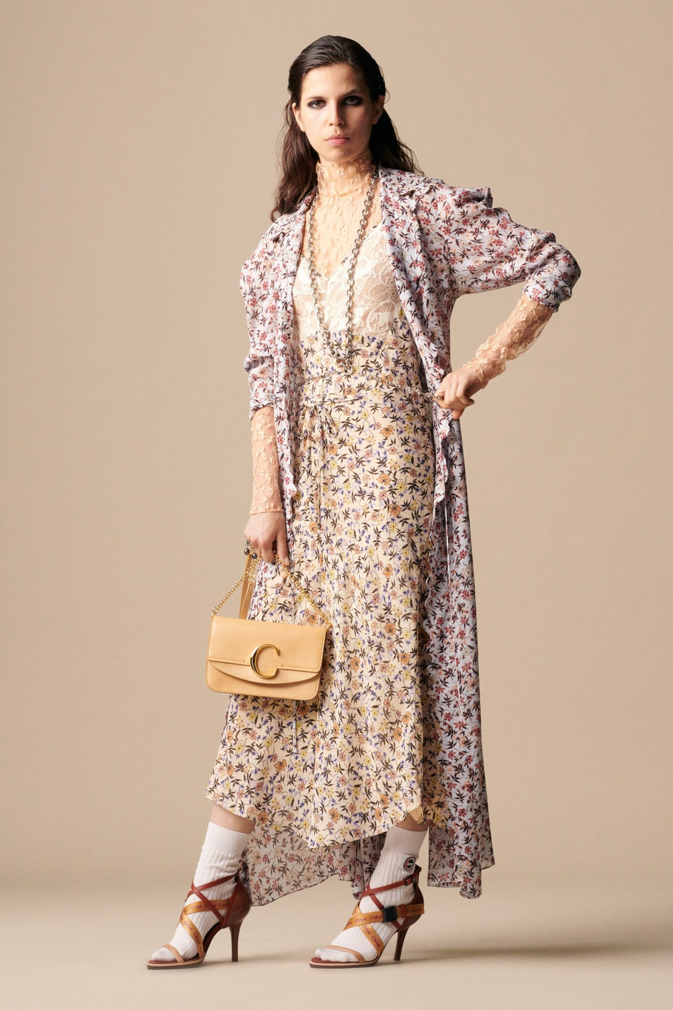 00036-chloe-vogue-resort-2019-pr