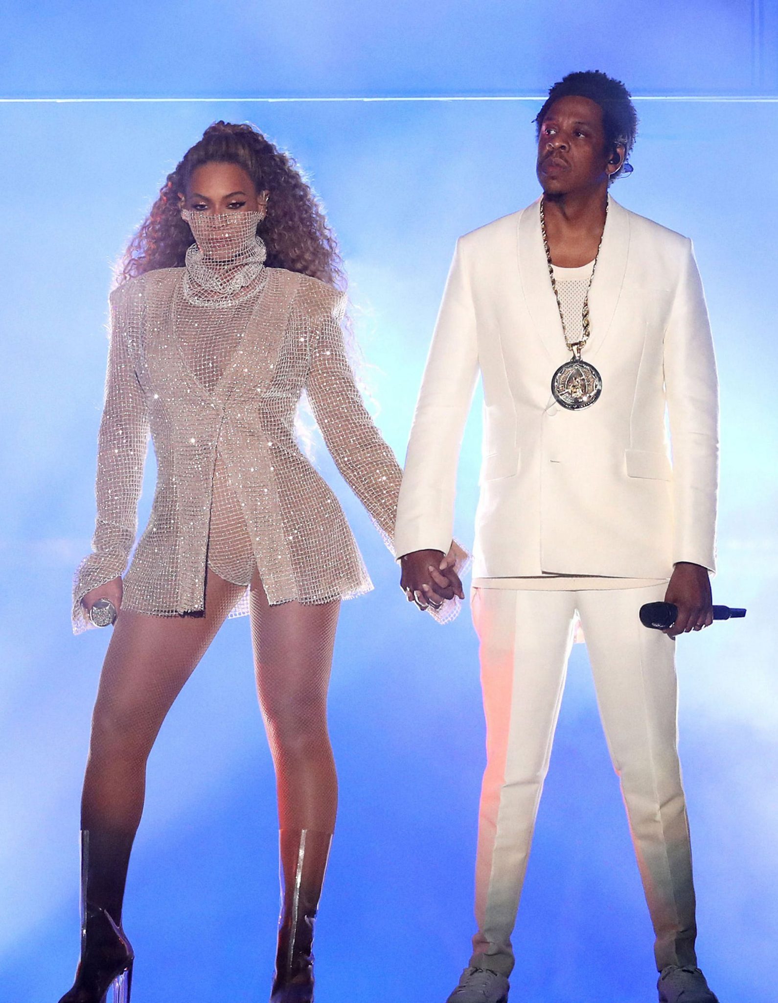1528366042878792-06-beyonce-jay-z-cardiff