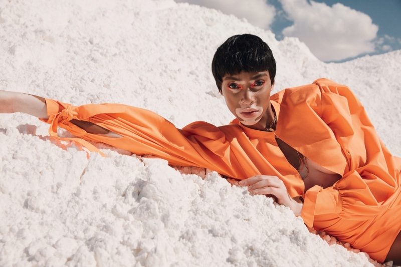 Gallery: пляжный сезон – Винни Харлоу для ELLE Turkey