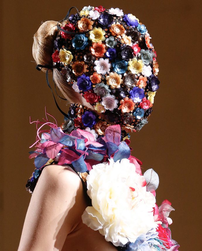 mask-at-maison-martin-margiela-couture-fall-2013-6