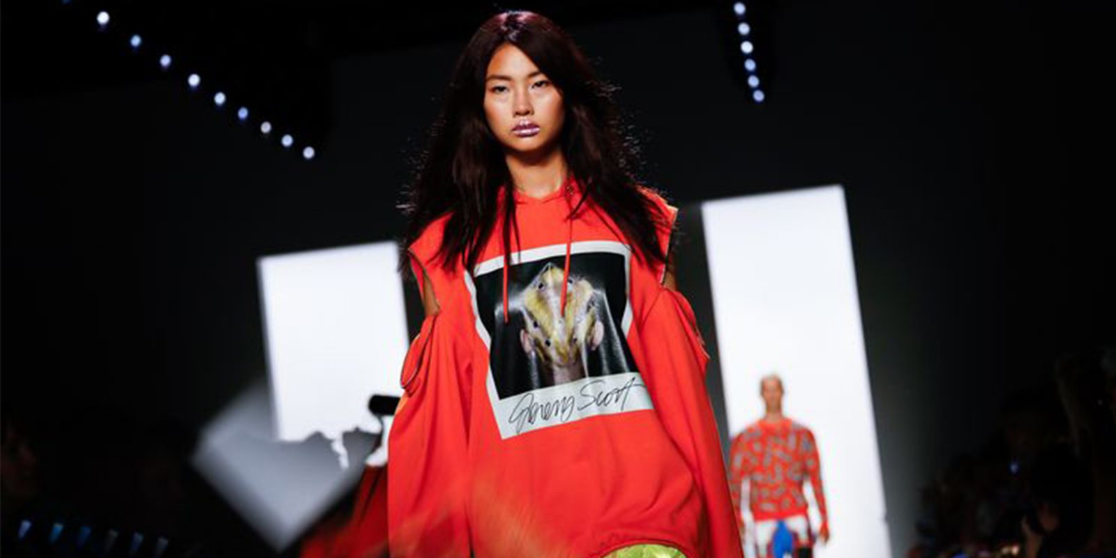 Ностальгия по прошлому в коллекции Jeremy Scott SS’19