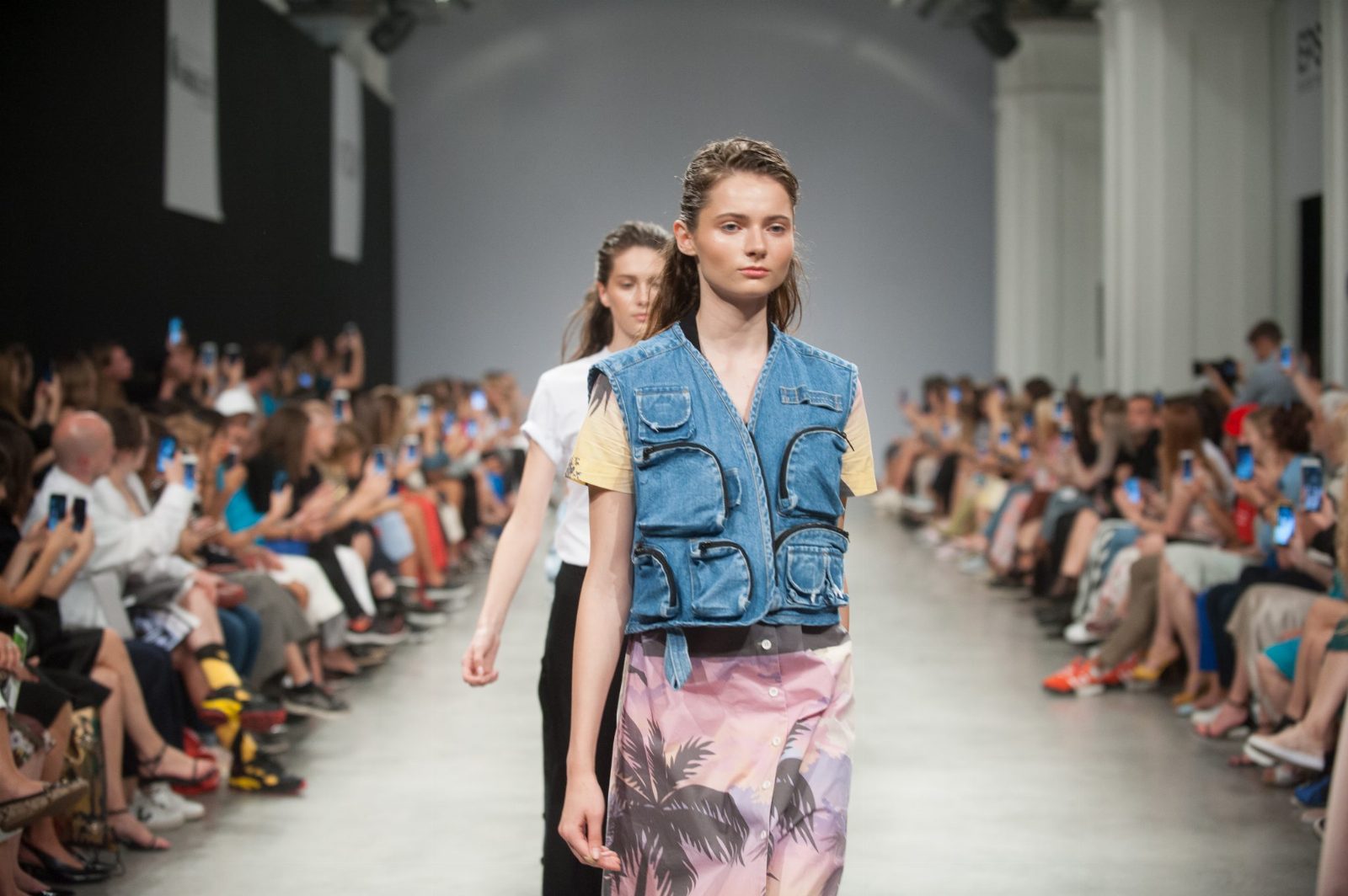 В отпуск в дениме: коллекция Ksenia Schnaider SS'19 на UFW