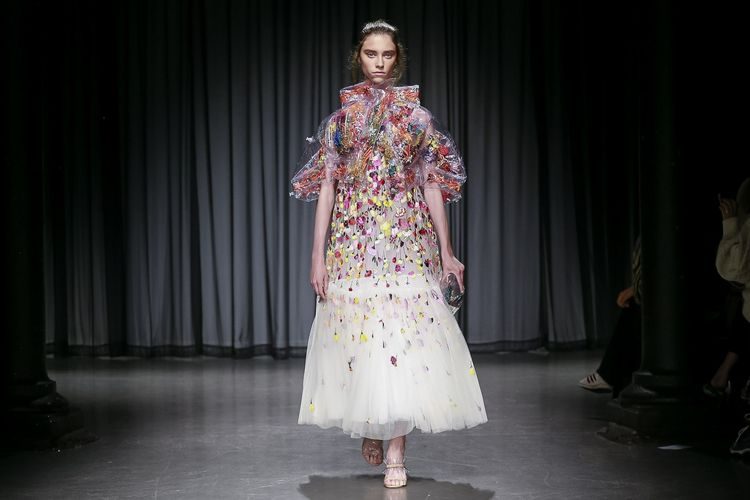Оптические иллюзии в коллекции Mary Katrantzou SS'19