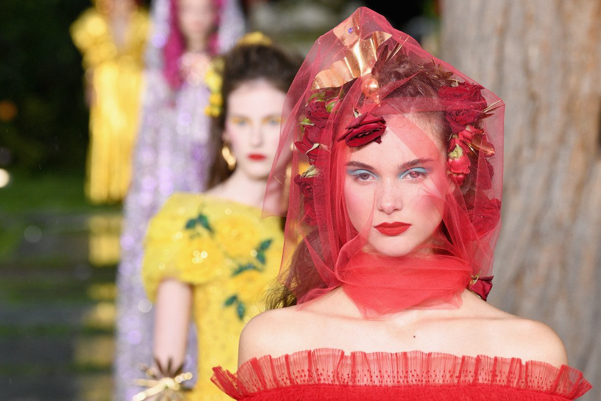 Каким был показ Rodarte SS'19 на нью-йоркском кладбище?