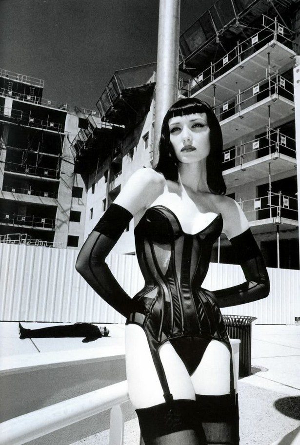 Photography-The-Powerful-Images-from-Helmut-Newton-3