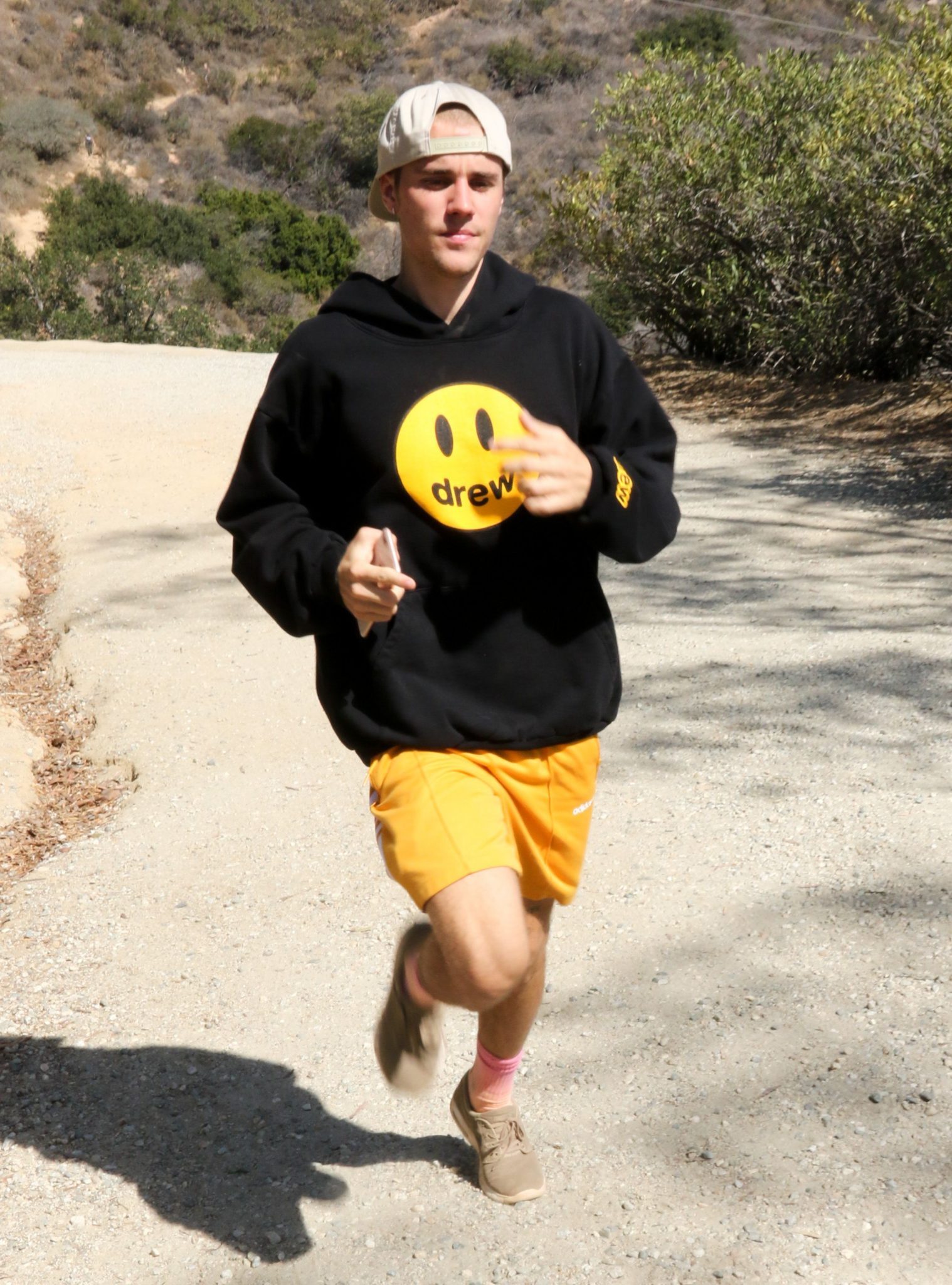 justin-bieber-is-seen-on-november-01-2018-in-los-angeles-news-photo-1056129682-1542482308