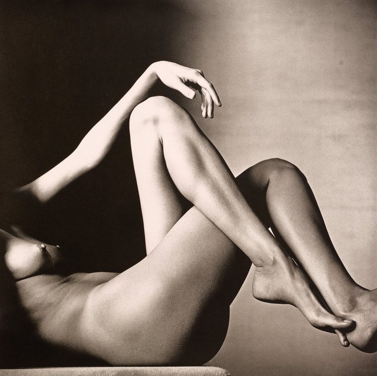 leggy_nude_new_york_1993_platinum