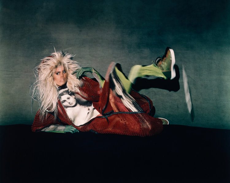 nadja_in_miyake_fashion_by_moving_light_new_york